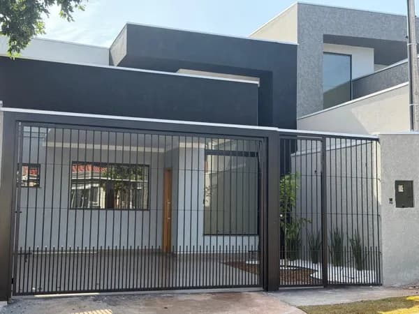 Casa à venda no bairro Parque Residencial Tuiuti em Maringá/PR