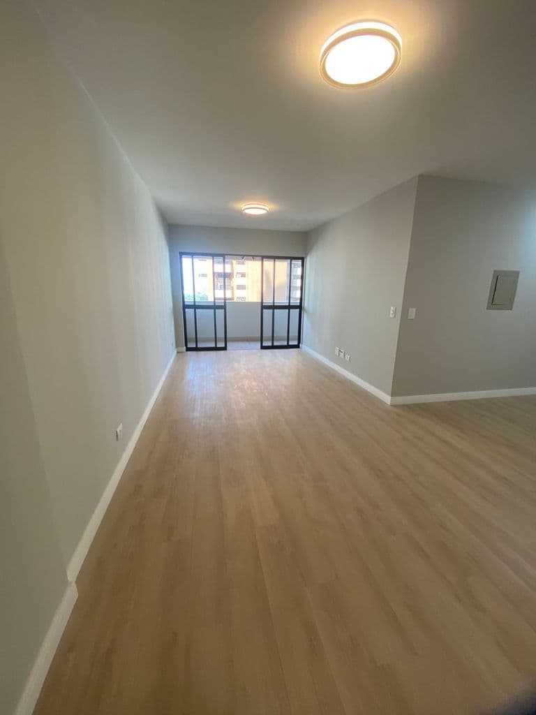 Apartamento à venda no bairro Centro em Maringá/PR