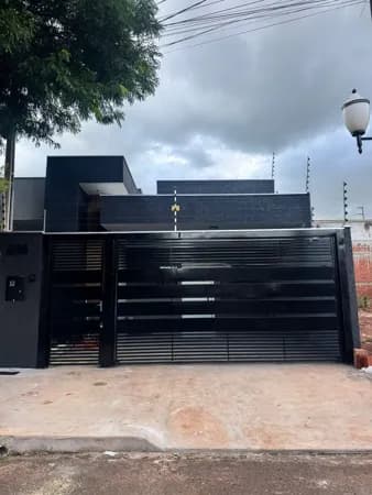 Casa à venda no bairro Jardim Nova Independência em Sarandi/PR
