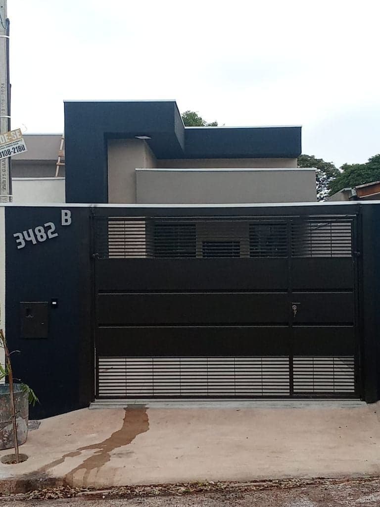 Casa à venda no bairro Jardim Independência II em Sarandi/PR