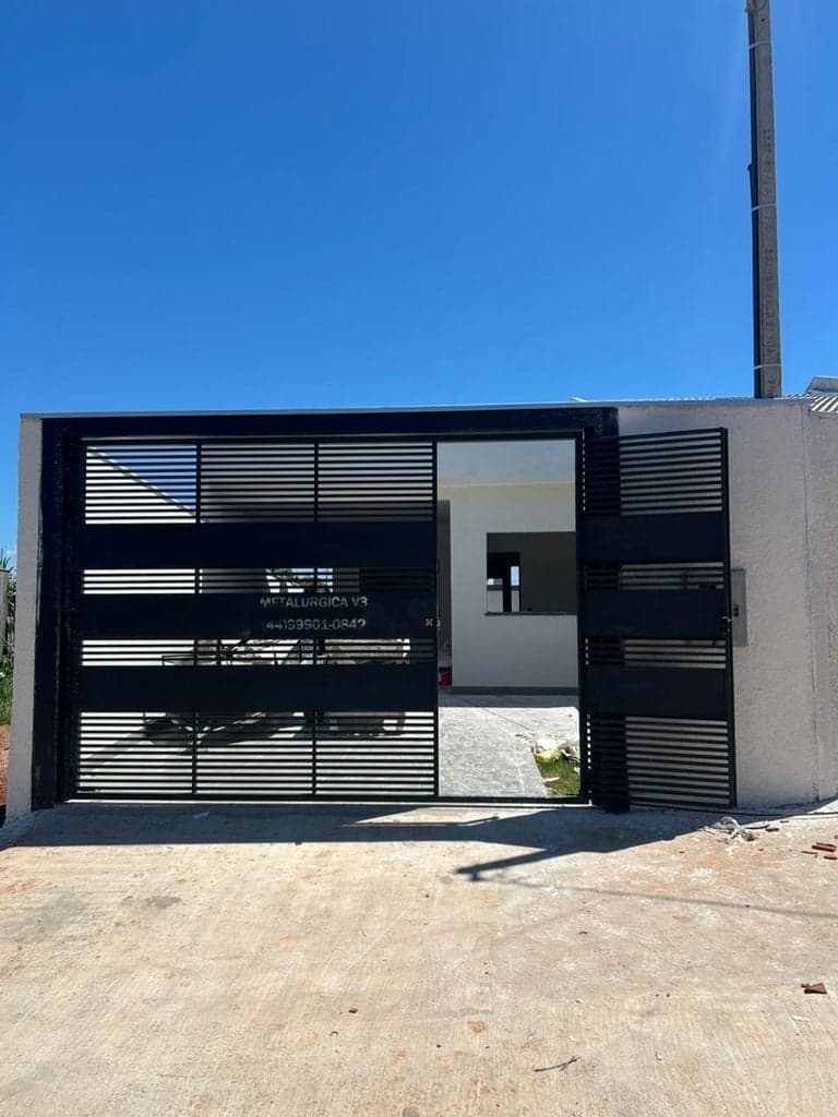 Casa à venda no bairro Jardim Aurora em Sarandi/PR