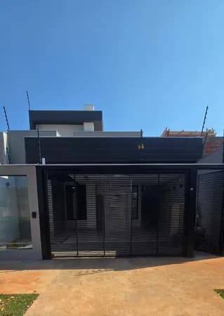 Casa à venda no bairro Jardim Oriental em Maringá/PR