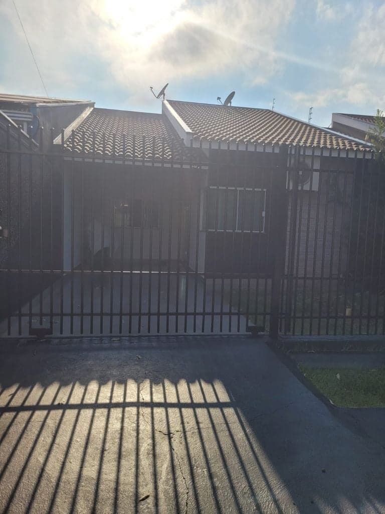 Casa à venda no bairro Jardim Verão em Sarandi/PR