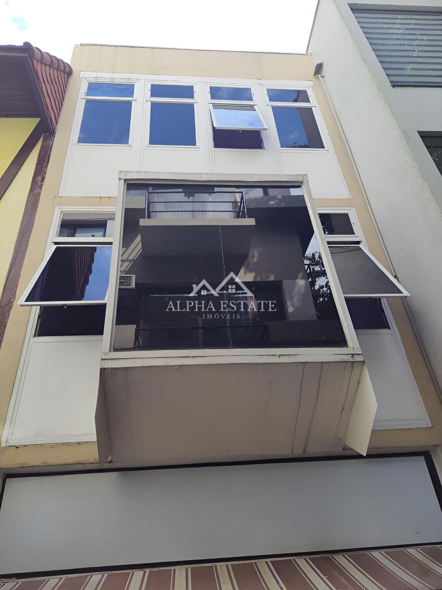 Prédio Comercial em Alphaville