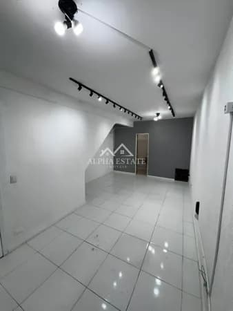 Sala comercial no nível de rua em Alphaville