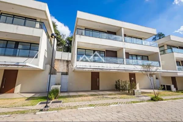 Casa Alto Padrão em Alphaville