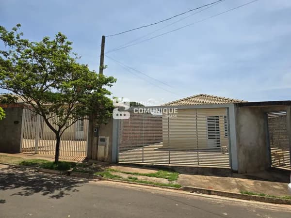 🏡 Casa com Amplo Quintal no Bairro Fraternidade – Oportunidade Minha Casa Minha Vida!