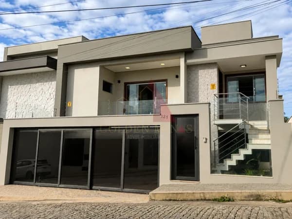 Casa em Formiga - Santa Luzia