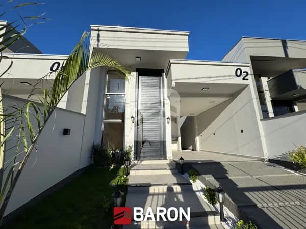 Casa Neoclássica - 3 Dormitórios | Bairro São João