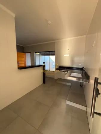 Casa reformada na Pousada I para você financiar