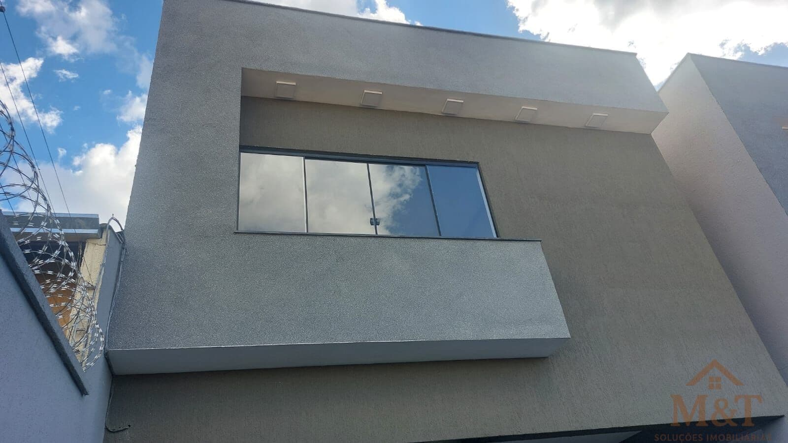 Casa A3 quartos/suítes em Jardim Atlântico Goiânia