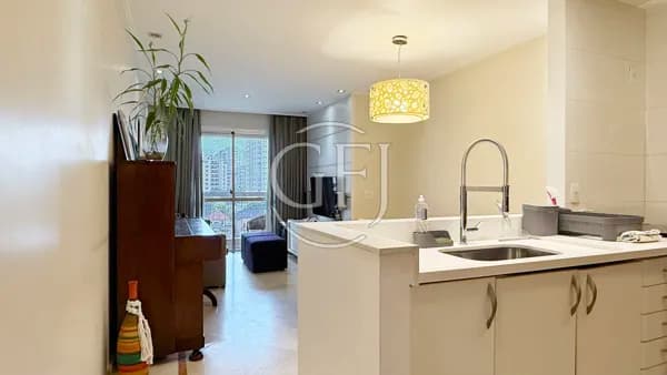 Apartamento 3 dorms, 1 suíte, 2 vagas em Aclimação, São Paulo/SP