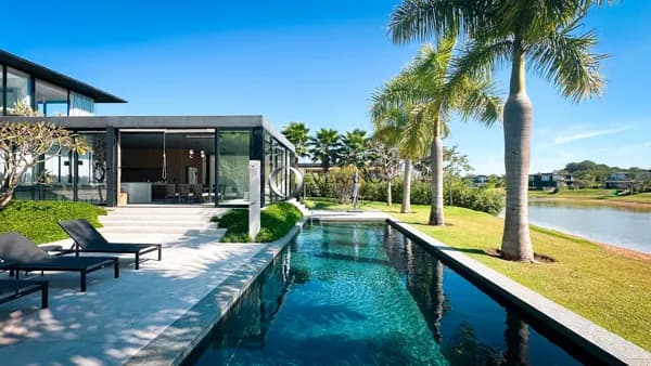 Casa com 5 Suítes à Venda na Fazenda Boa Vista