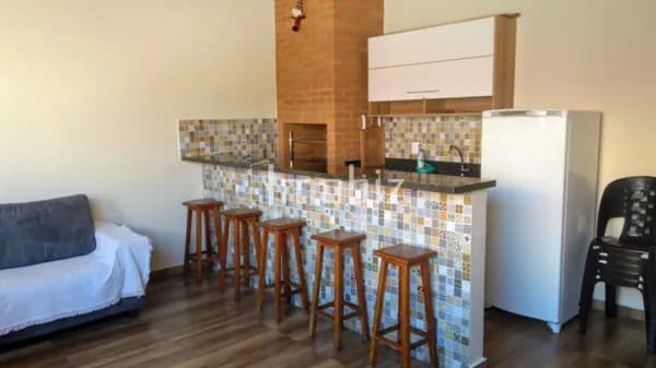 Sobrado 3 quartos, sendo 1 suíte, 2 vagas cobertas - Jardim São Guilherme, Sorocaba/SP