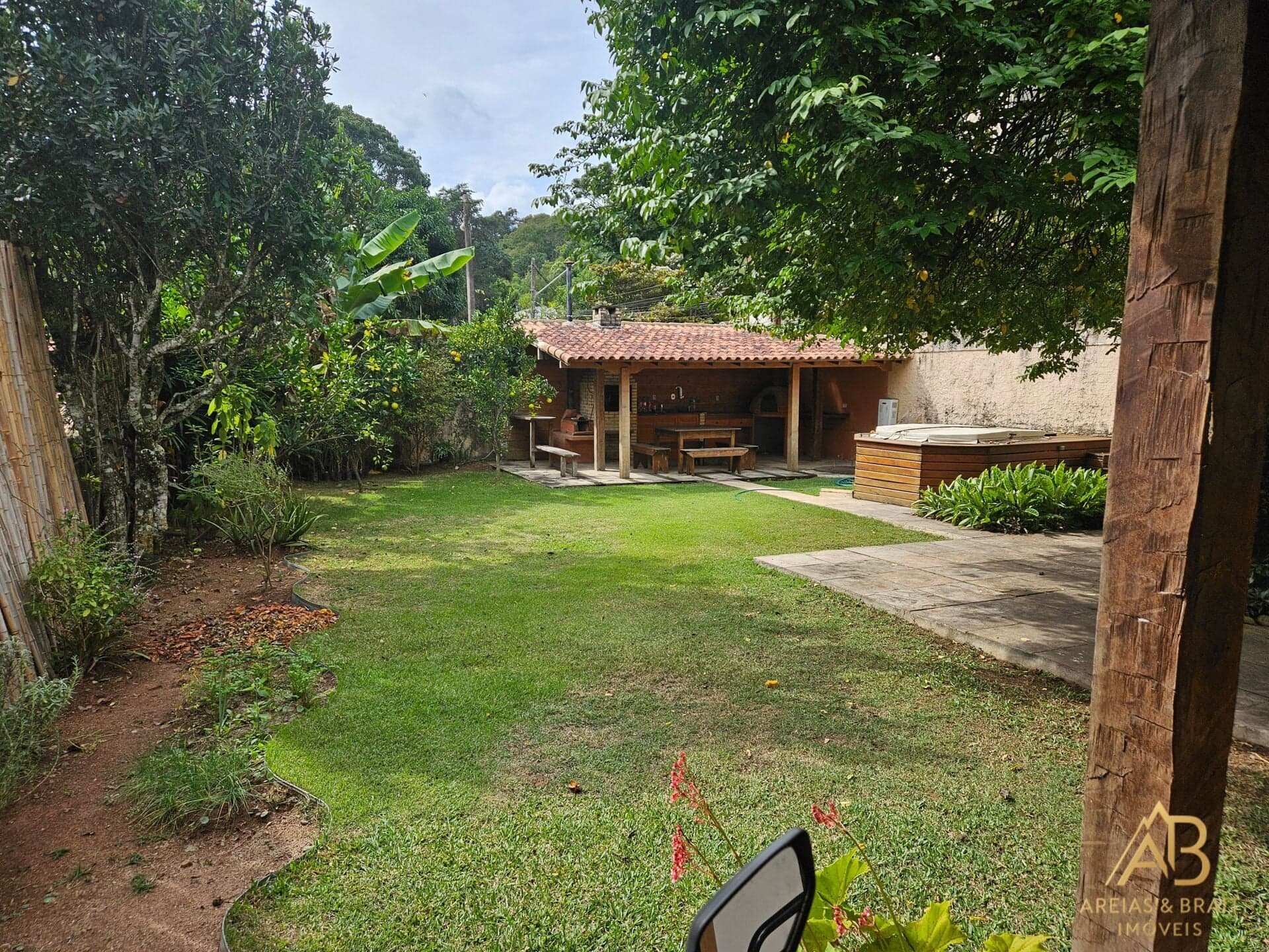 Casa à Venda em Itaipava, 250 m² por R$ 1.300.000,00 - Petrópolis, RJ