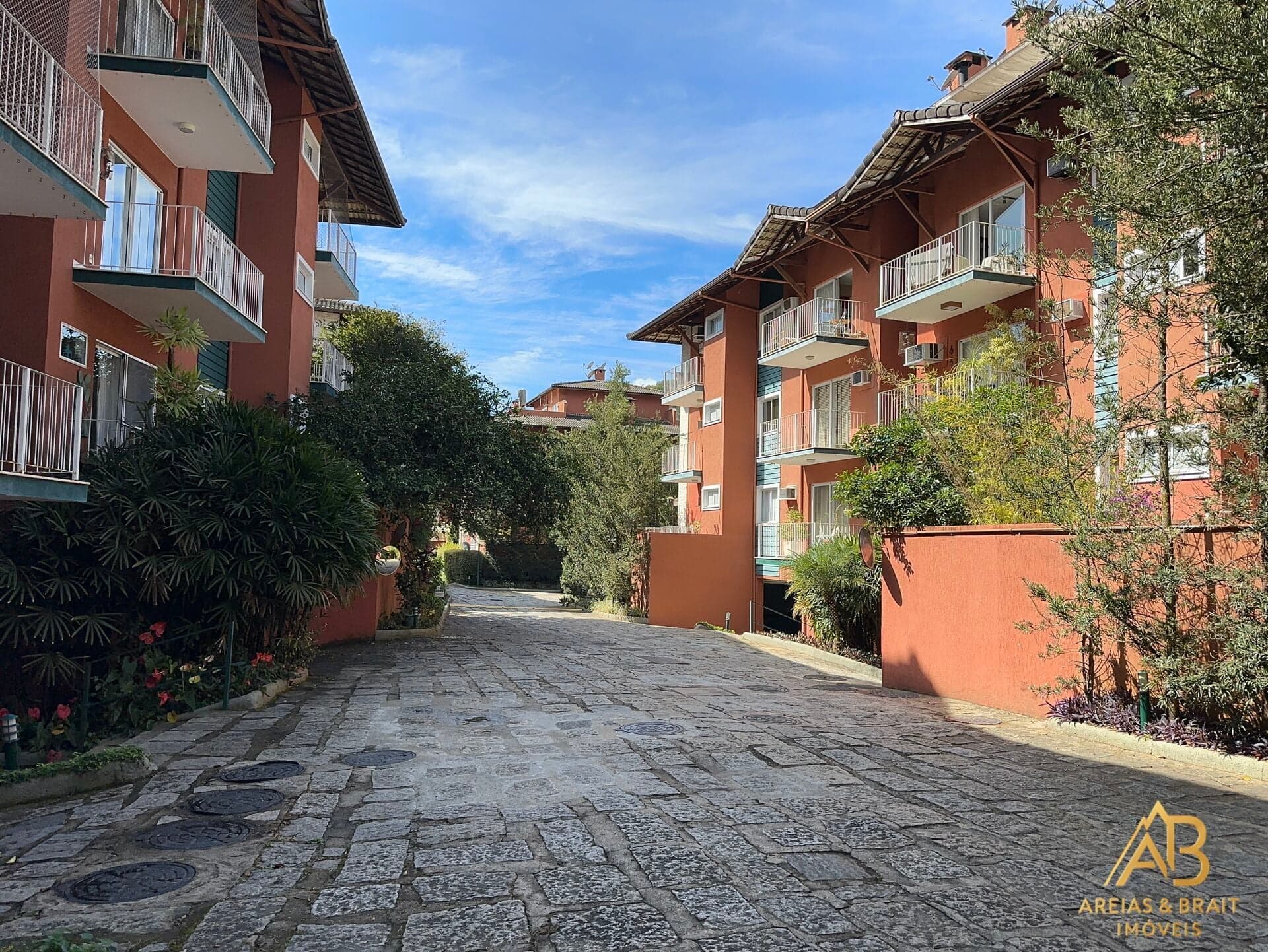 Apartamento à Venda no Condomínio Albergo Dei Pini, 178 m² por R$ 897.000,00 - Itaipava, Petrópolis/RJ