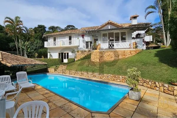 Casa em condomínio à Venda em Itaipava, 285,90 m² por R$ 2.490.000,00 - Petrópolis, RJ
