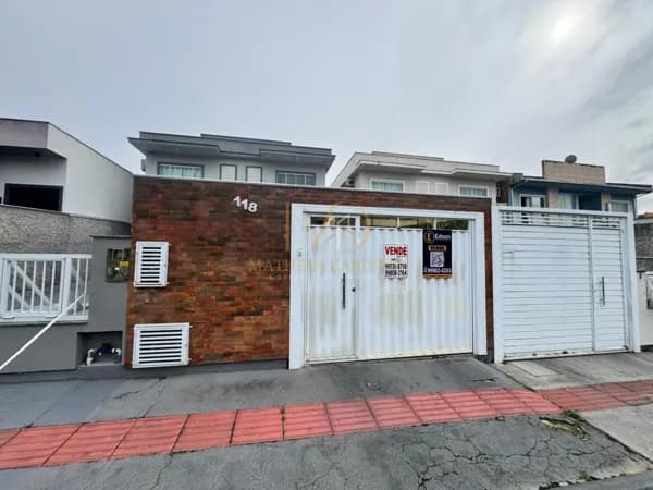 Sobrado dois dormitórios, em Bela Vista, Palhoça/SC