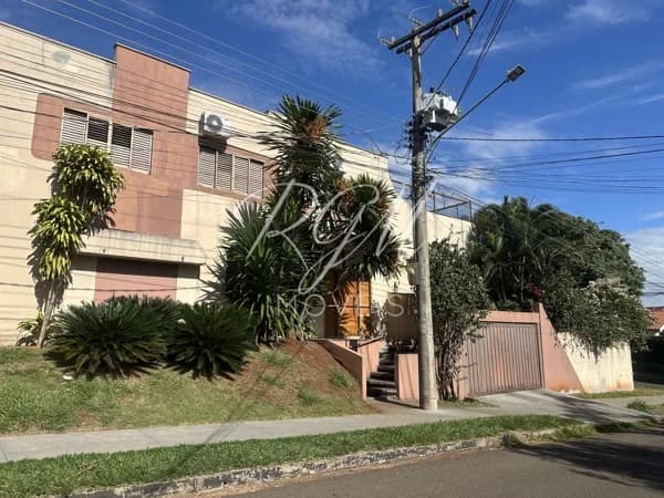 Sobrado Padrão de esquina no Jardim Bela Vista em Campo Grande, MS