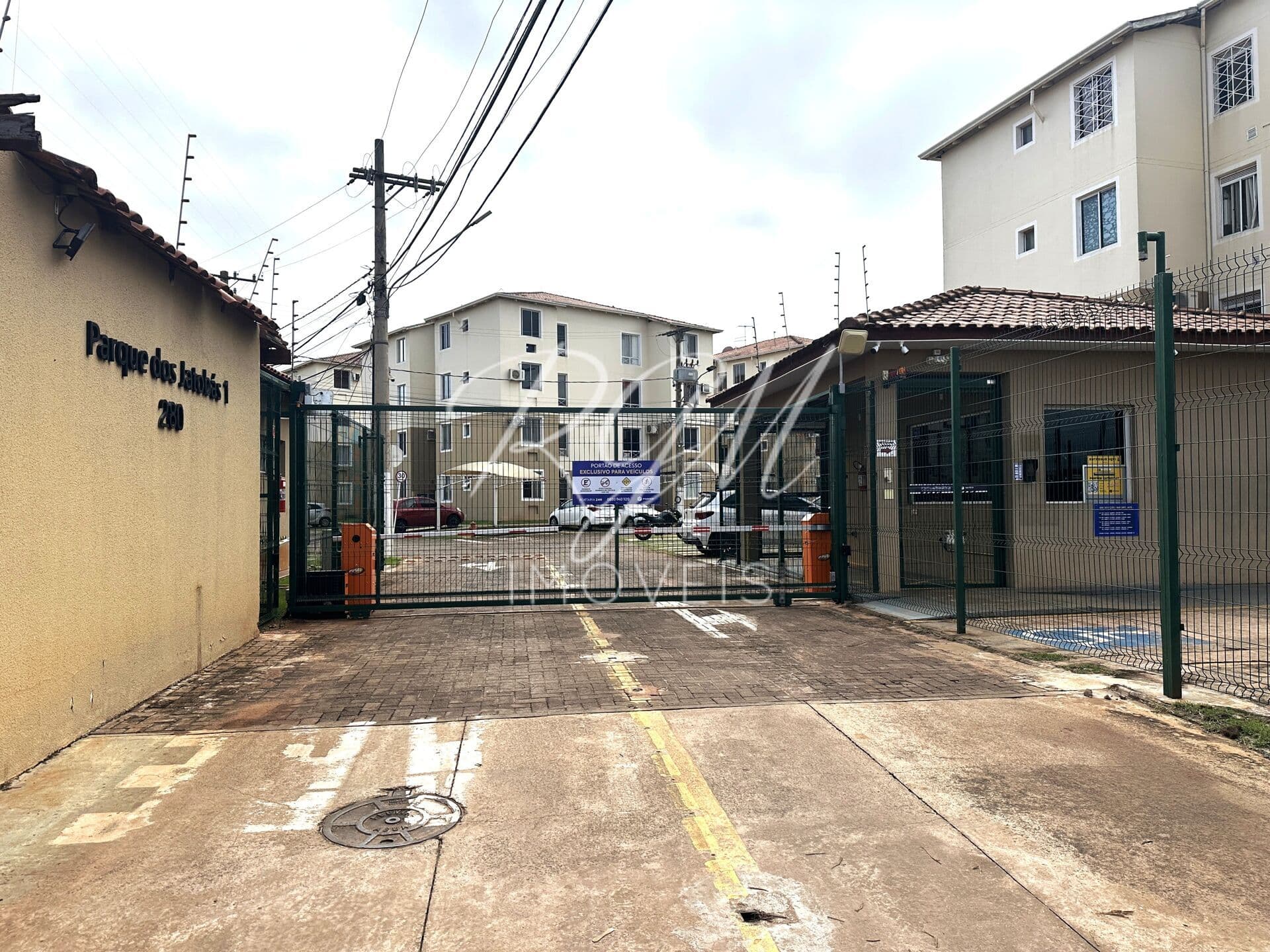 Apartamento Padrão com 2 quartos no Bairro Rita Vieira em Campo Grande, MS