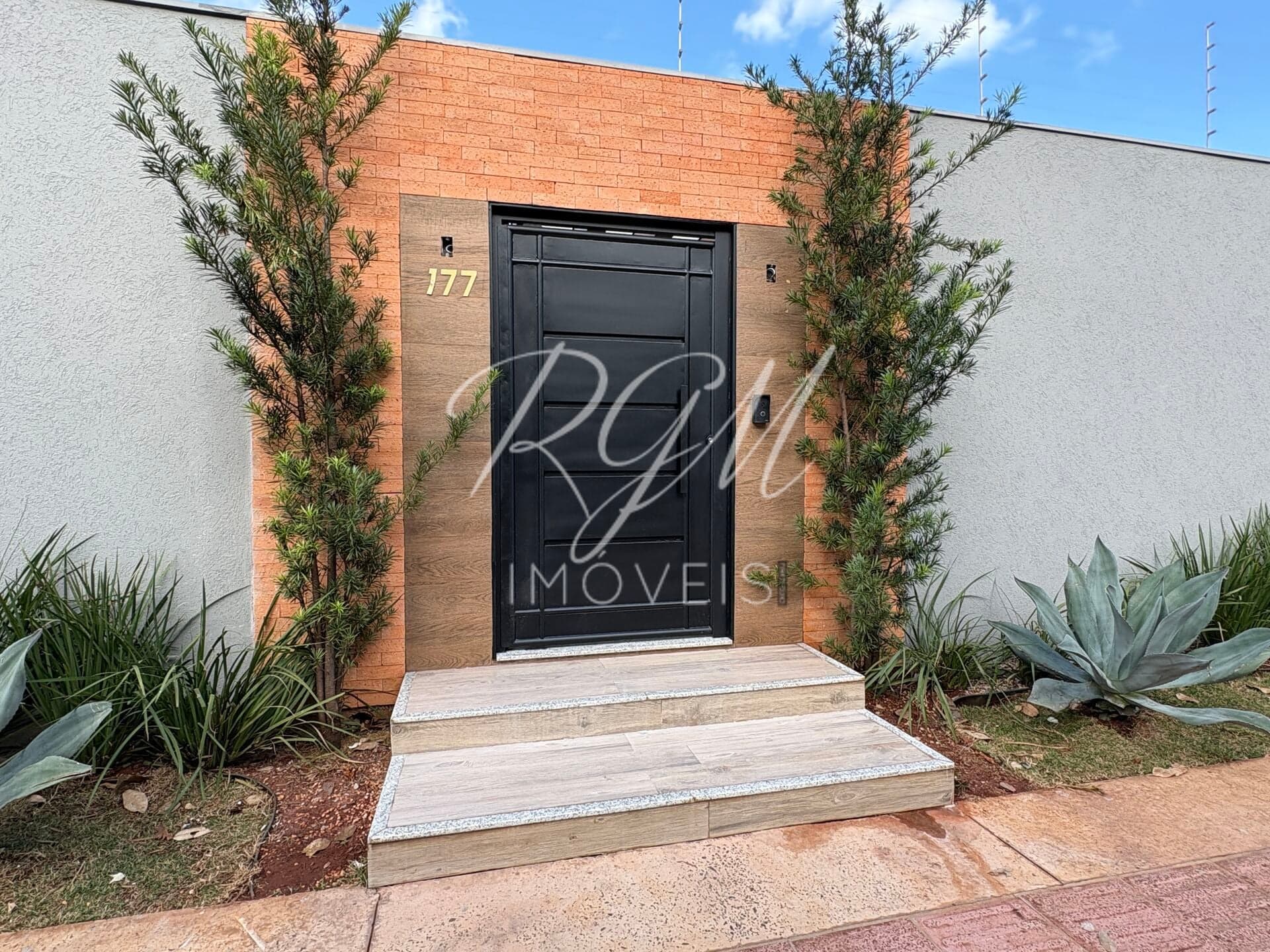 Casa de esquina com 3 suites, jardim Jockey Club em Campo Grande, MS