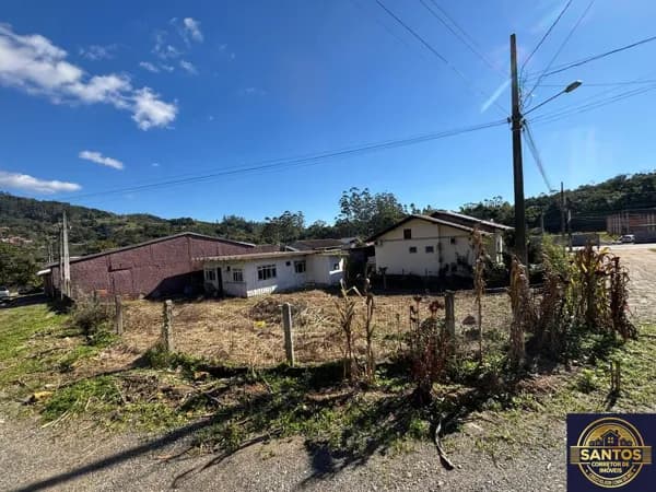 TERRENO DE ESQUINA PARA 3 CASAS NO ENCANO BAIXO - INDAIAL/SC