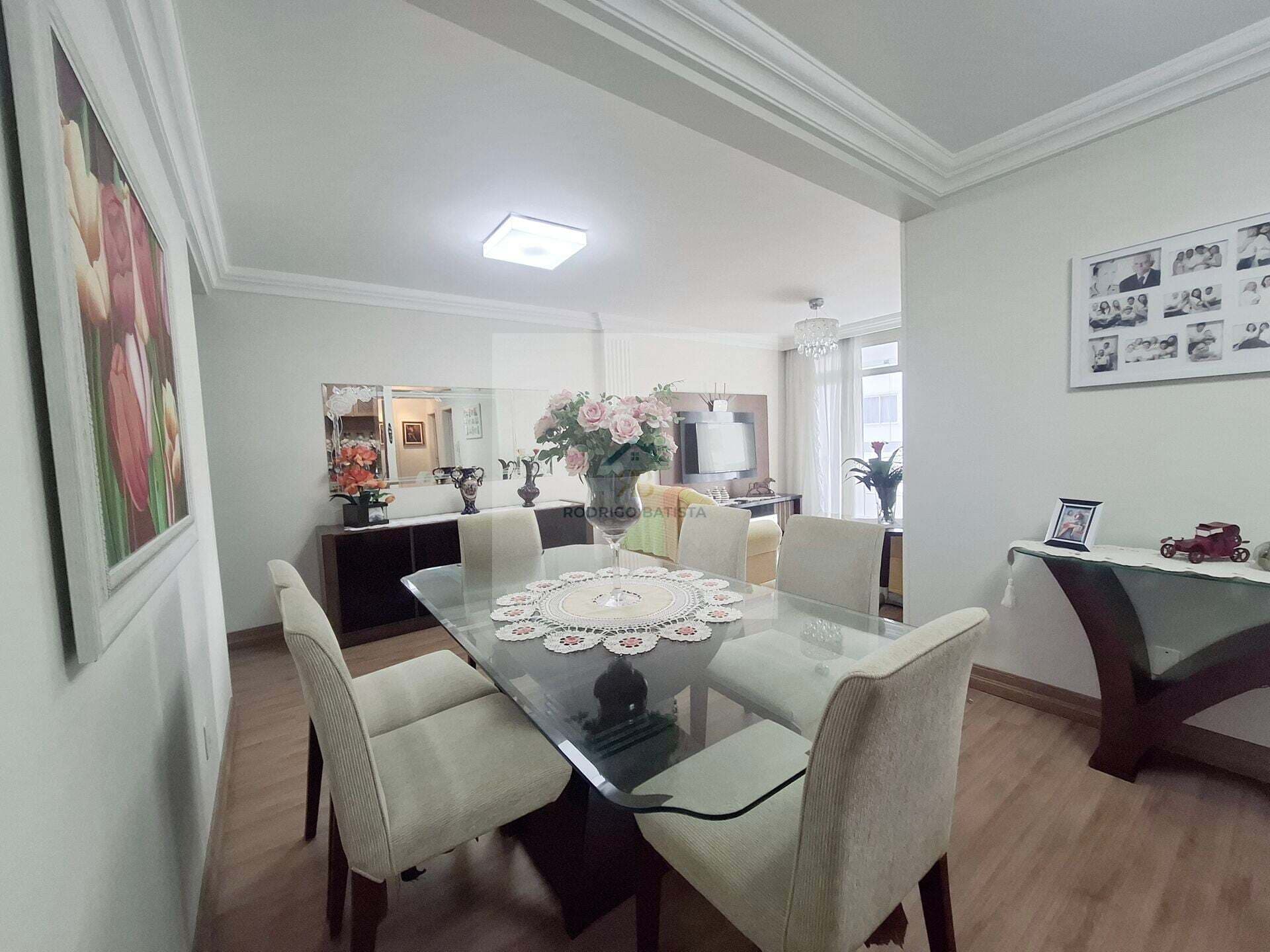 Apartamento Quadra Mar com Vista para o Mar para Locação Anual no Centro de Balneário Camboriú