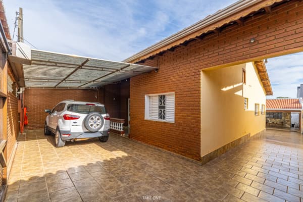 Casa à venda no bairro Jardim do Lago em Campinas/SP