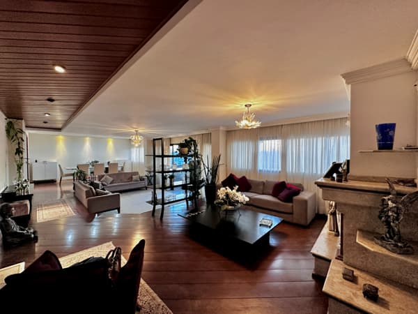 Apartamento à venda no bairro Vila Alexandria em São Paulo/SP