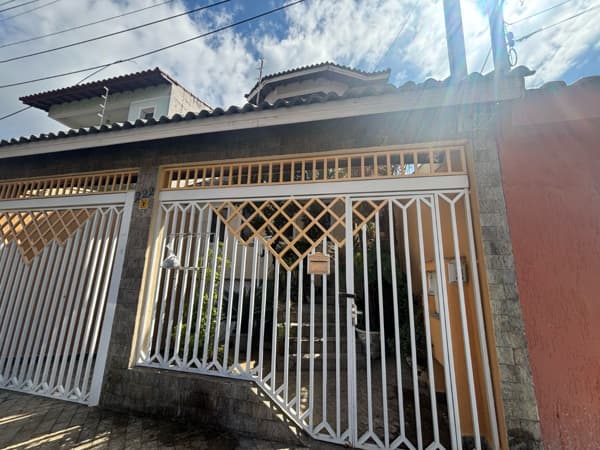 Sobrado à venda no bairro Vila Rosália em Guarulhos/SP