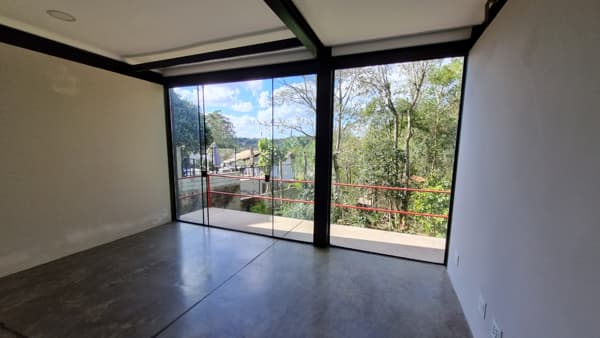 Casa à venda no bairro Jardim Indaiá em Embu das Artes/SP