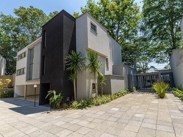 Casa à venda no bairro Jardim Cordeiro em São Paulo/SP