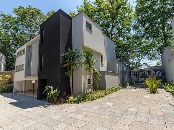 Casa à venda no bairro Jardim Cordeiro em São Paulo/SP