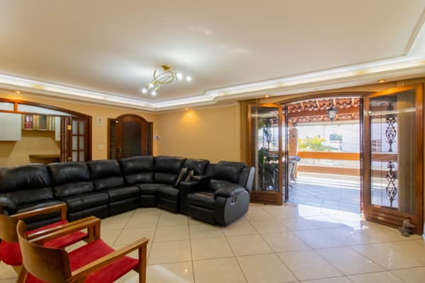 Casa à venda no bairro Vila Galvão em Guarulhos/SP