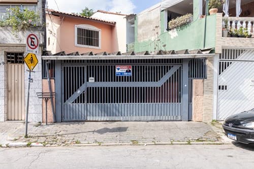 Sobrado à venda no bairro Vila Dionisia em São Paulo/SP
