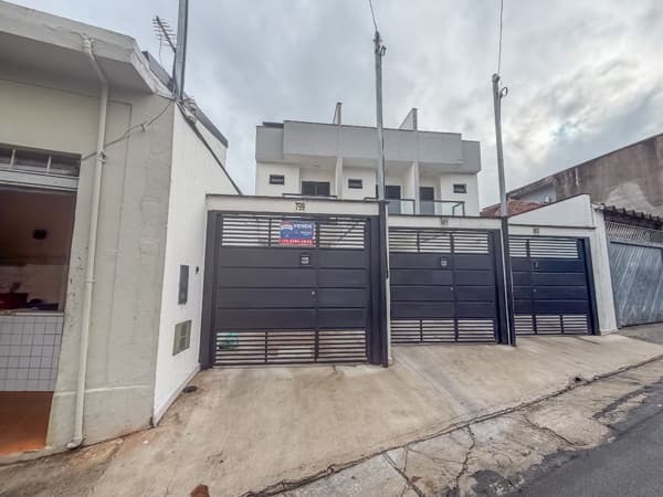 Casa à venda no bairro Moinho Velho em São Paulo/SP
