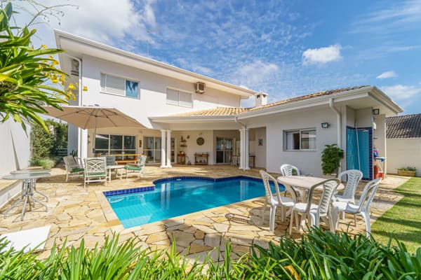 Casa à venda no bairro Jardim Paiquerê em Valinhos/SP