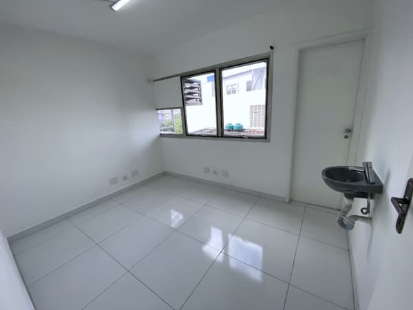 Sala comercial à venda no bairro Vila Parque Jabaquara em São Paulo/SP