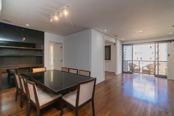Apartamento à venda no bairro Vila Olímpia em São Paulo/SP