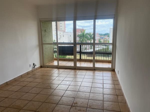 Apartamento à venda no bairro Sumarezinho em Ribeirão Preto/SP