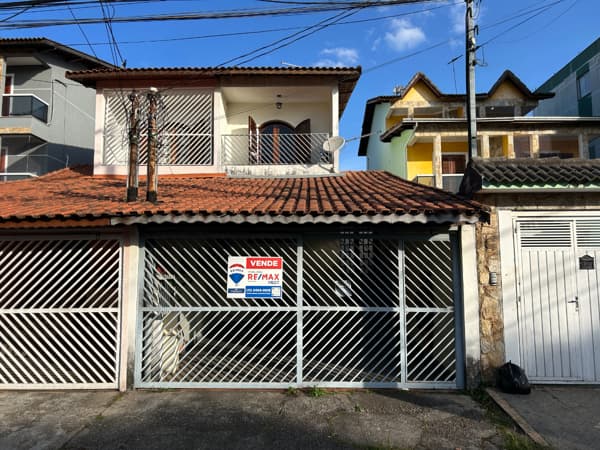 Sobrado à venda no bairro Jardim Bom Clima em Guarulhos/SP