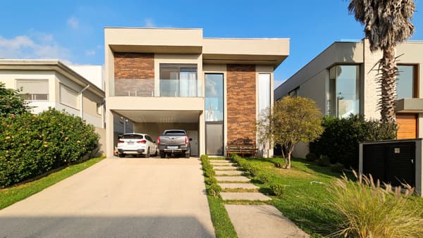 Casa à venda no bairro Tamboré em Santana de Parnaíba/SP