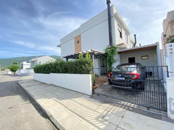 Casa à venda no bairro São João do Rio Vermelho em Florianópolis/SC