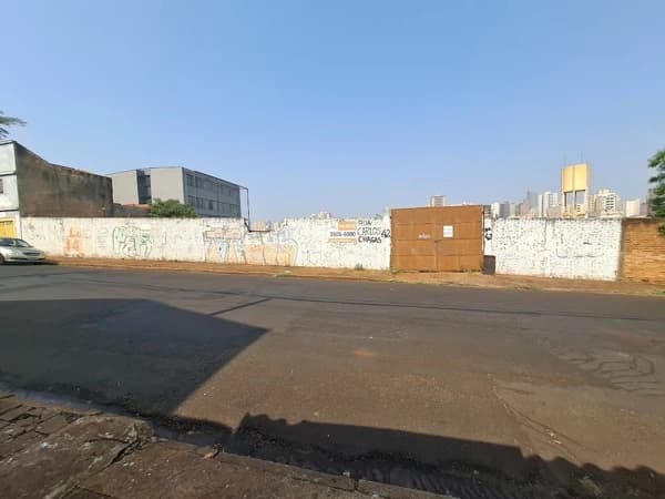 Área à venda no bairro Jardim Mosteiro em Ribeirão Preto/SP