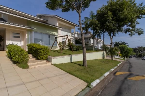 Casa à venda no bairro Convívio Residencial Santana em Arujá/SP