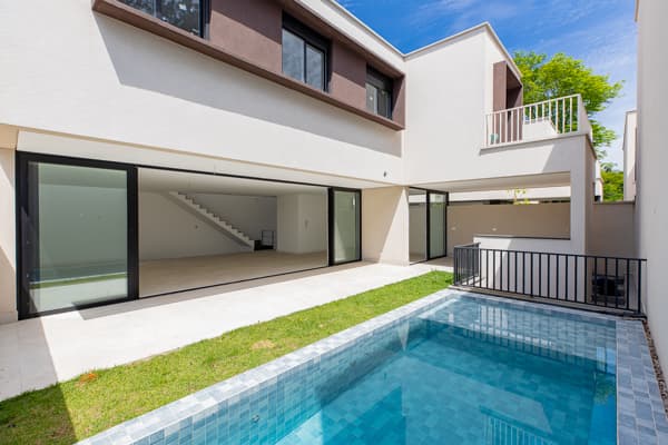 Casa à venda no bairro Jardim Cordeiro em São Paulo/SP