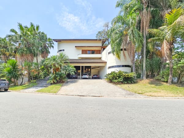 Casa à venda no bairro Alphaville em Santana de Parnaíba/SP