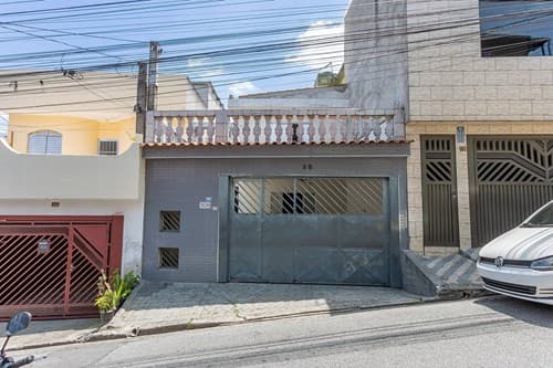 Sobrado à venda no bairro Canhema em Diadema/SP