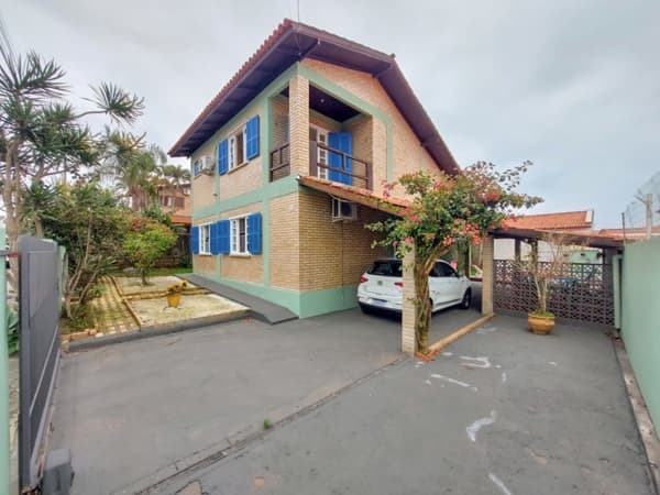 Casa à venda no bairro Ingleses do Rio Vermelho em Florianópolis/SC