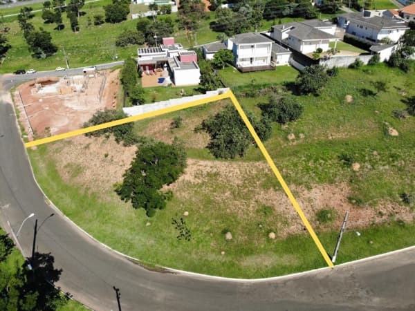 Terreno à venda no bairro Loteamento Portal da Colina em Jundiaí/SP